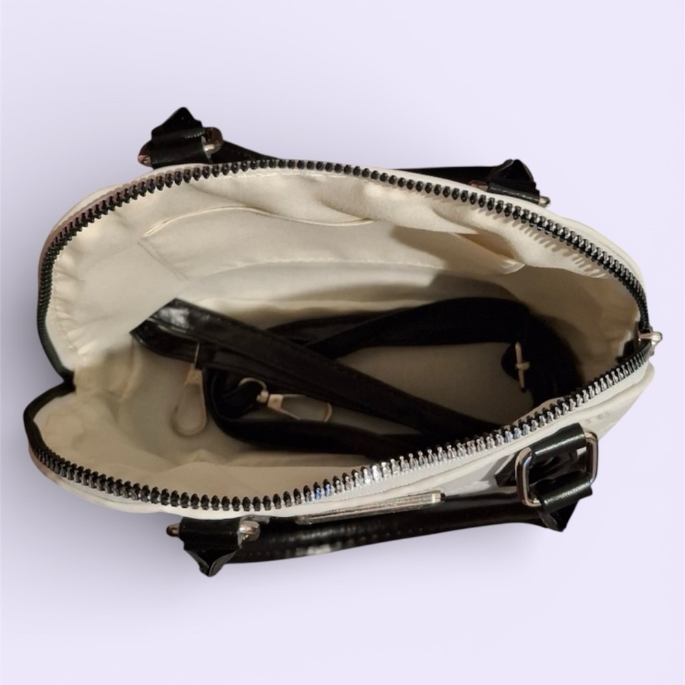 Hello Kitty Black and Cream Satchel - Picture 4 of 7